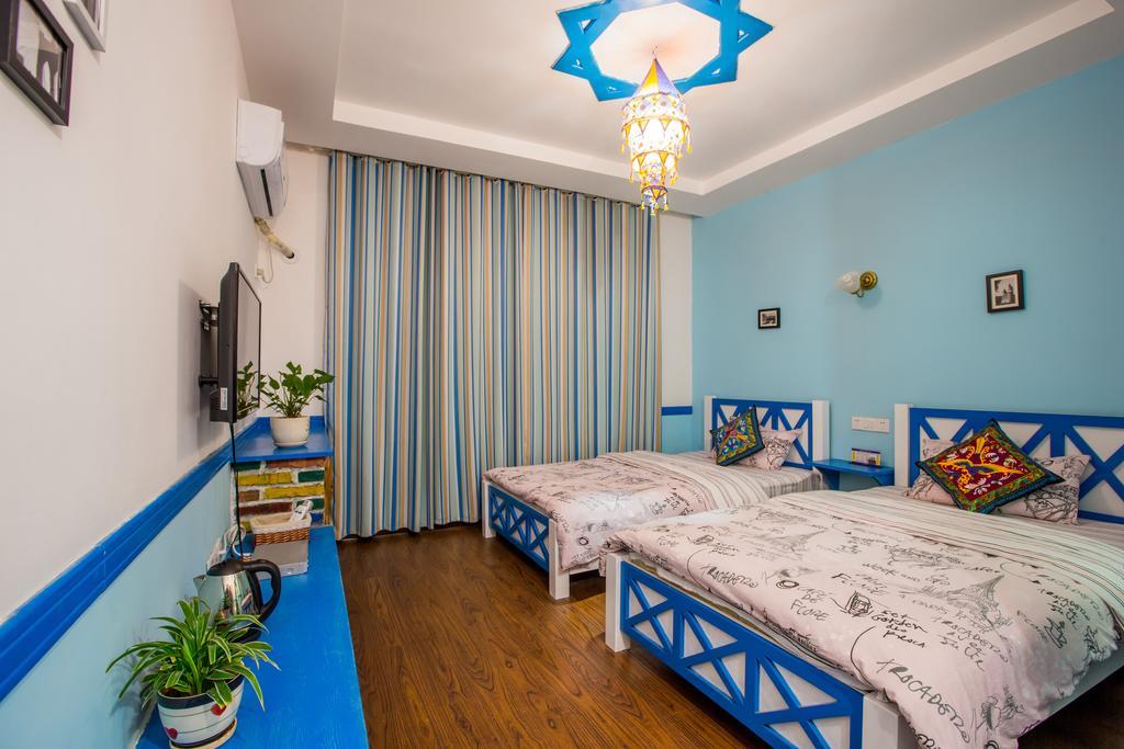 Zhangjiajie April Hostel الغرفة الصورة